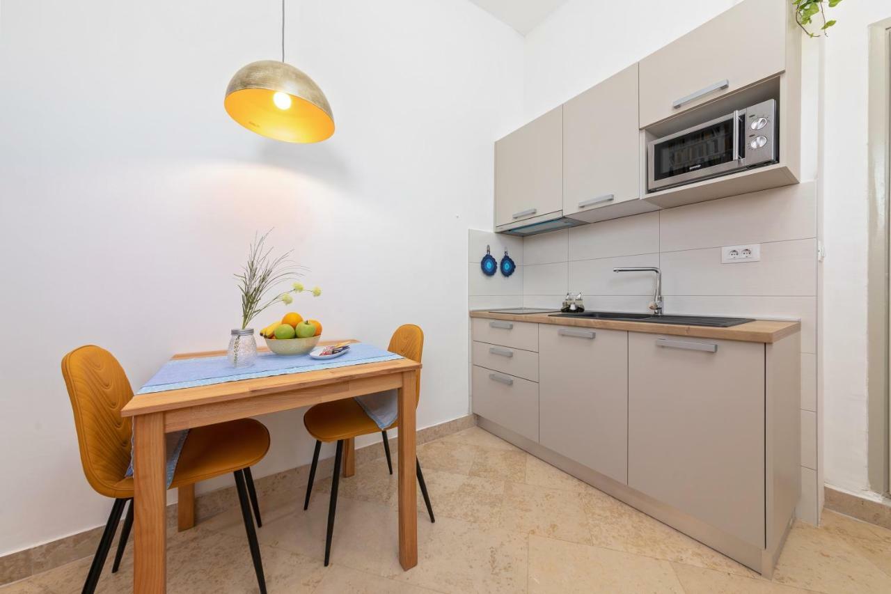 Apartment Arena Pula Exterior foto